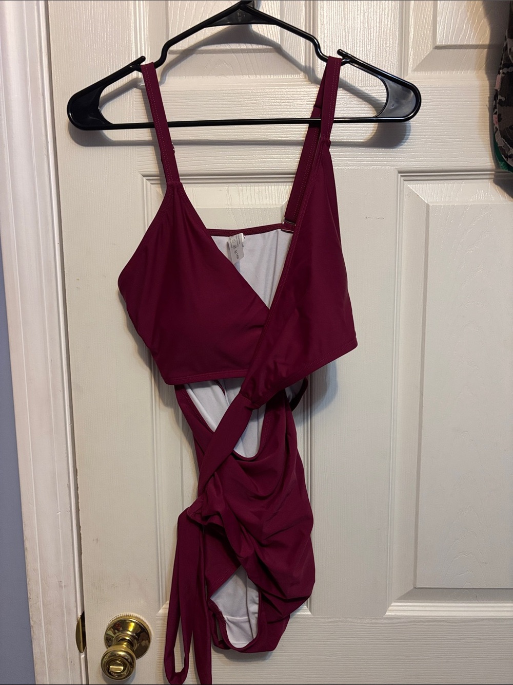Women’s Plus Size One Piece Swimsuit with Cutout 14W